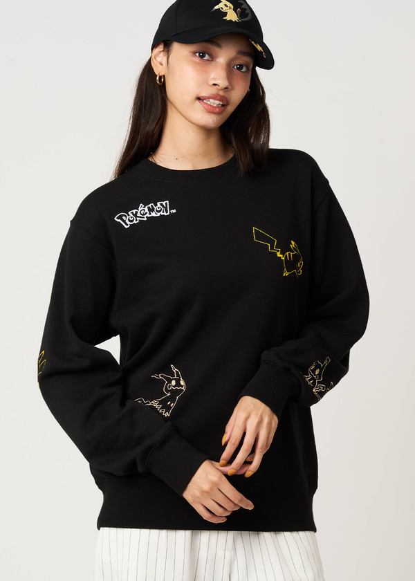 ポケットモンスター×グラニフ「ピカチュウ＆ミミッキュ｜裏毛スウェット」着用イメージ（C）Nintendo・Creatures・GAME FREAK・TV Tokyo・ShoPro・JR Kikaku （C）Pokemon