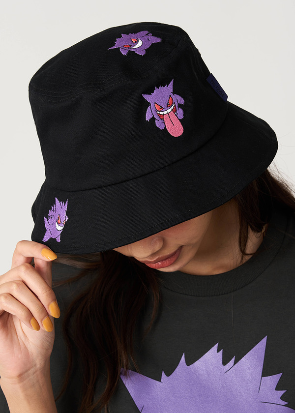 ポケットモンスター×グラニフ「ゲンガー パニック｜バケットハット」着用イメージ（C）Nintendo・Creatures・GAME FREAK・TV Tokyo・ShoPro・JR Kikaku （C）Pokemon