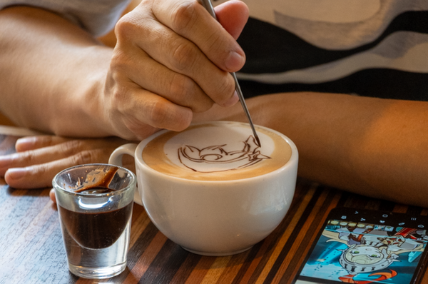 やりたい放題ドット絵ARPG『ガデテル』VS極悪編集部の仁義なきコラボバトル、勃発。“ぶっちゃけどこまでやれんのか”検証に、ライター&日本運営担当が全力でチャレンジ