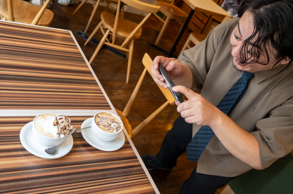 やりたい放題ドット絵ARPG『ガデテル』VS極悪編集部の仁義なきコラボバトル、勃発。“ぶっちゃけどこまでやれんのか”検証に、ライター&日本運営担当が全力でチャレンジ