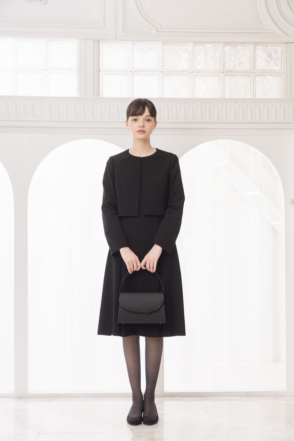 「“KURO ZUKIN”　Cape Black Formal (cape ＋jacket ＋one piece)」ジャケット＋ワンピース