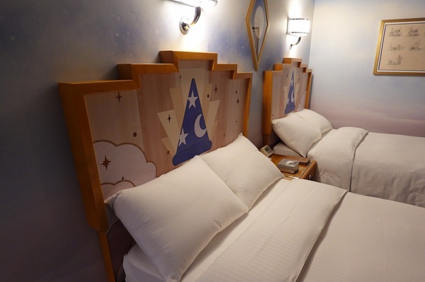 ディズニーホテルに新客室誕生！「ミッキーマウスルーム（魔法使いの弟子）」潜入