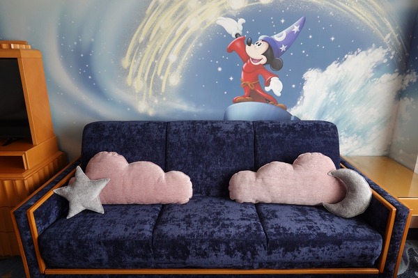 ディズニーホテルに新客室誕生！「ミッキーマウスルーム（魔法使いの弟子）」潜入