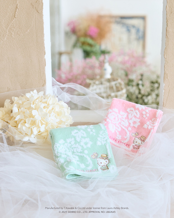 ローラ アシュレイ×サンリオキャラクターズ「タオルハンカチ」（C）2025 SANRIO CO., LTD. APPROVAL. NO. L662645