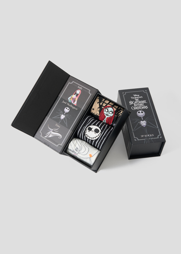 『ナイトメアー・ビフォア・クリスマス』×グラニフ「ジャック＆サリー＆ゼロ｜ソックス3Pボックスセット」コレクション限定ボックス入り（C）Disney