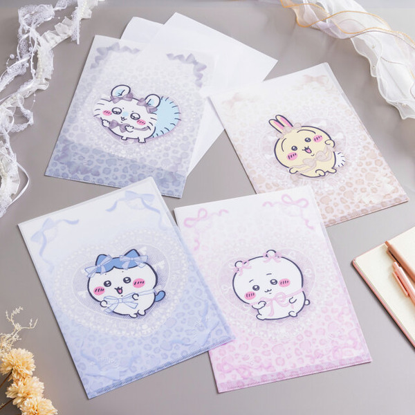 「ちいかわ」愉快な“Go！HARAJUKU”やカワイイ“星座”も！とっておきのアイテムを持ったぬいぐるみなど、新商品が本日10月17日11時発売