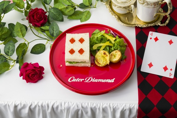 ＜ケイト・ダイヤモンド＞サーモンサンドイッチ