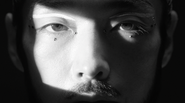 ミュージックビデオ