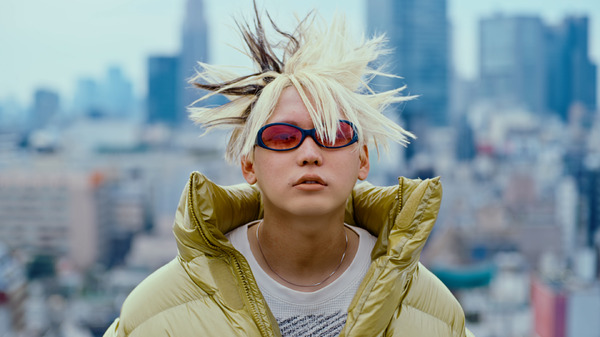 秋山黄色「補助魔法」OP主題歌「Quest」MV公開！期間生産限定盤ジャケットは描き下しアレク