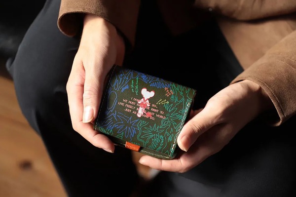 「小さいふ。コンチャ 手塚治虫ワールドコラボ 『ジャングル大帝』」