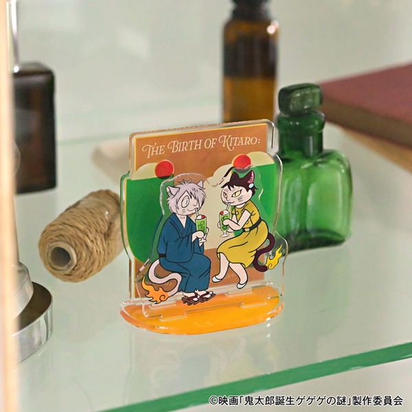 映画『鬼太郎誕生 ゲゲゲの謎』×石黒亜矢子コラボグッズ「アクリルスタンド（鬼太郎の父と鬼太郎の母）」使用イメージ（C）映画「鬼太郎誕生ゲゲゲの謎」製作委員会