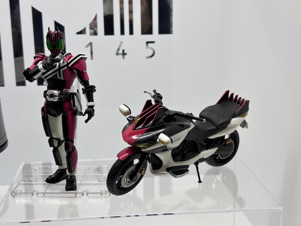「TAMASHII NATION 2025」実物フィギュア