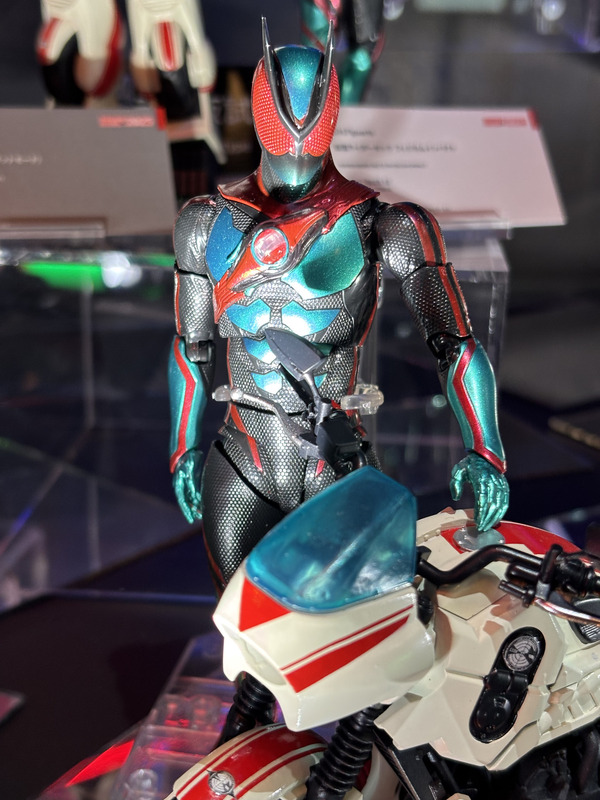 「TAMASHII NATION 2025」実物フィギュア