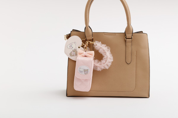 サンエックス「Makeup Rilakkuma マルチミニケース」使用イメージ（C）2025 SAN-X CO., LTD. ALL RIGHTS RESERVED.