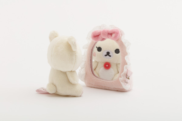 サンエックス「Makeup Rilakkuma シーンぬいぐるみ」使用イメージ（C）2025 SAN-X CO., LTD. ALL RIGHTS RESERVED.