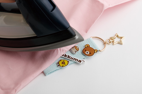 サンエックス「ワッペンシリーズ」タグキーホルダー　使用イメージ（C）2025 SAN-X CO., LTD. ALL RIGHTS RESERVED.