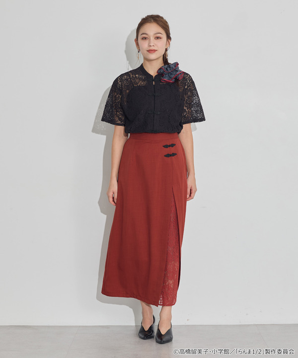 TVアニメ『らんま1/2』× earth music＆ecology Japan Label「チャイナスカート」ボルドー　着用イメージ（C）高橋留美子・小学館/「らんま1/2」製作委員会