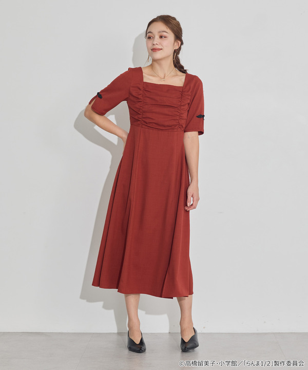 TVアニメ『らんま1/2』× earth music＆ecology Japan Label「チャイナワンピース」ボルドー　着用イメージ（C）高橋留美子・小学館/「らんま1/2」製作委員会