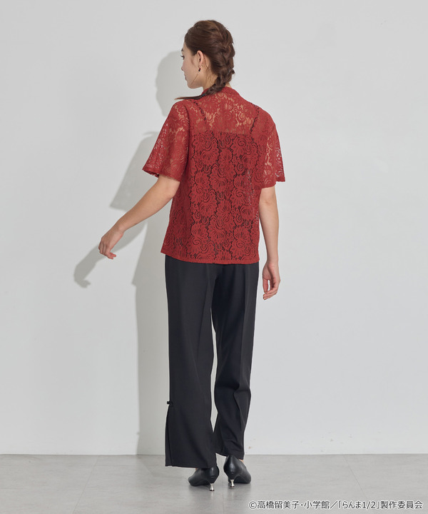 TVアニメ『らんま1/2』× earth music＆ecology Japan Label「チャイナレースシャツ」ボルドー　着用イメージ（C）高橋留美子・小学館/「らんま1/2」製作委員会