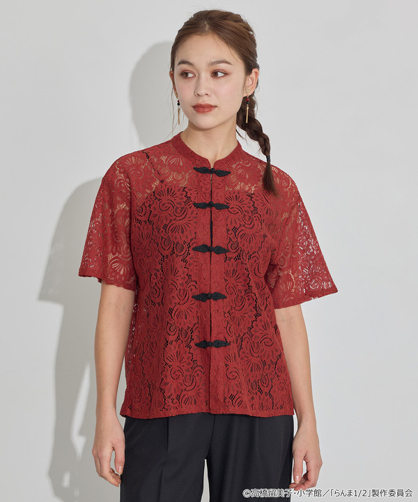 TVアニメ『らんま1/2』× earth music＆ecology Japan Label「チャイナレースシャツ」ボルドー　着用イメージ（C）高橋留美子・小学館/「らんま1/2」製作委員会