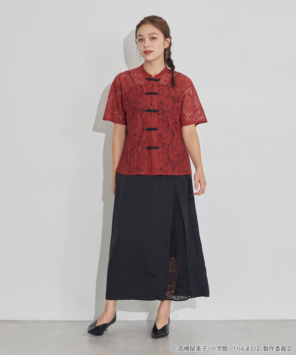 TVアニメ『らんま1/2』× earth music＆ecology Japan Label「チャイナレースシャツ」ボルドー　着用イメージ（C）高橋留美子・小学館/「らんま1/2」製作委員会