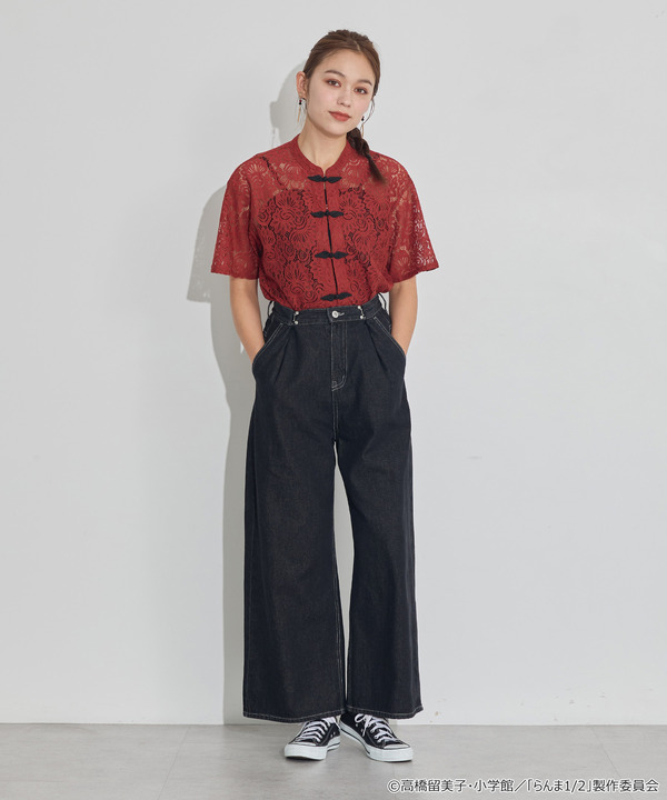 TVアニメ『らんま1/2』× earth music＆ecology Japan Label「チャイナレースシャツ」ボルドー　着用イメージ（C）高橋留美子・小学館/「らんま1/2」製作委員会