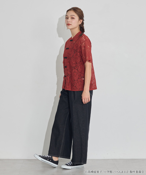 TVアニメ『らんま1/2』× earth music＆ecology Japan Label「チャイナレースシャツ」ボルドー　着用イメージ（C）高橋留美子・小学館/「らんま1/2」製作委員会