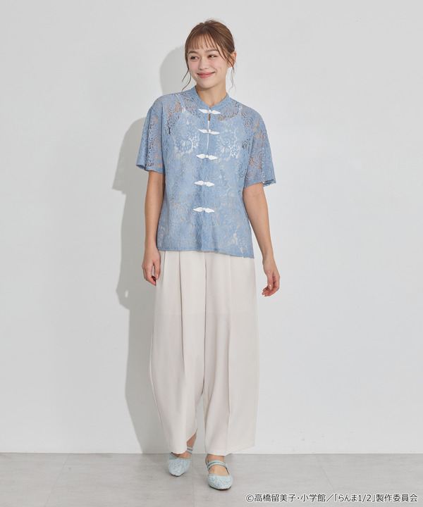 TVアニメ『らんま1/2』× earth music＆ecology Japan Label「チャイナレースシャツ」ライトブルー　着用イメージ（C）高橋留美子・小学館/「らんま1/2」製作委員会