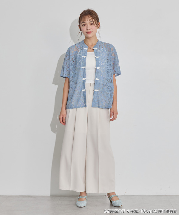 TVアニメ『らんま1/2』× earth music＆ecology Japan Label「チャイナレースシャツ」ライトブルー　着用イメージ（C）高橋留美子・小学館/「らんま1/2」製作委員会