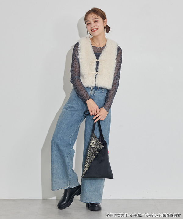 TVアニメ『らんま1/2』× earth music＆ecology Japan Label「チャイナトートバッグ」ブラック　使用イメージ（C）高橋留美子・小学館/「らんま1/2」製作委員会