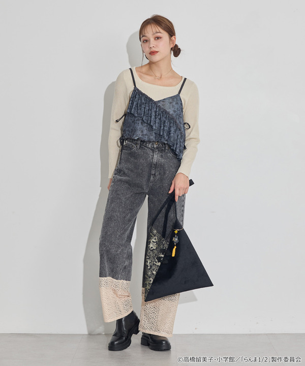 TVアニメ『らんま1/2』× earth music＆ecology Japan Label「チャイナトートバッグ」ブラック　使用イメージ（C）高橋留美子・小学館/「らんま1/2」製作委員会