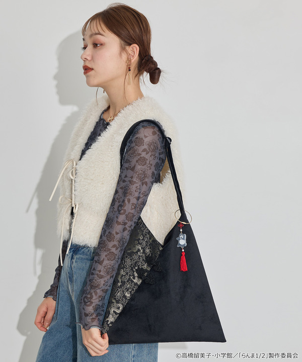 TVアニメ『らんま1/2』× earth music＆ecology Japan Label「バッグチャーム」使用イメージ（C）高橋留美子・小学館/「らんま1/2」製作委員会