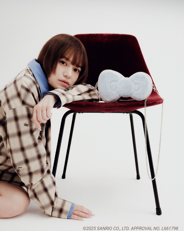 HELLO KITTYリボン刺繍シャツ