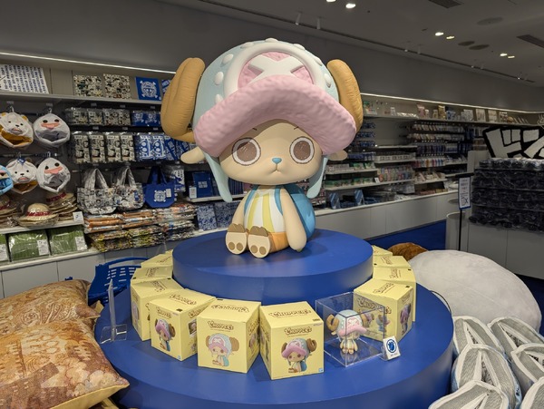 宝探しのようにショッピングが楽しめちゃう！『ONE PIECE』公式旗艦店 「ONE PIECE BASE SHOP」が新宿マルイ 本館にオープン