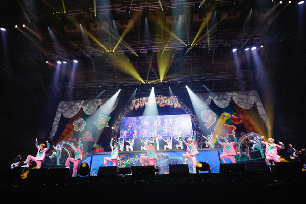 超人的シェアハウスストーリー『カリスマ』ライブツアー「カリスマガンボツアー」レポート／Photo by江藤はんな