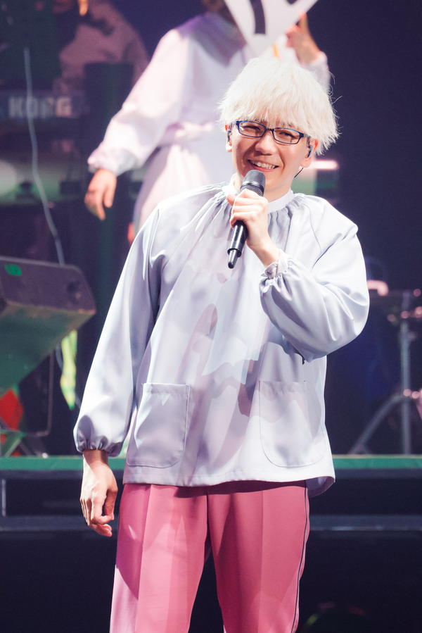 超人的シェアハウスストーリー『カリスマ』ライブツアー「カリスマガンボツアー」レポート／Photo by江藤はんな