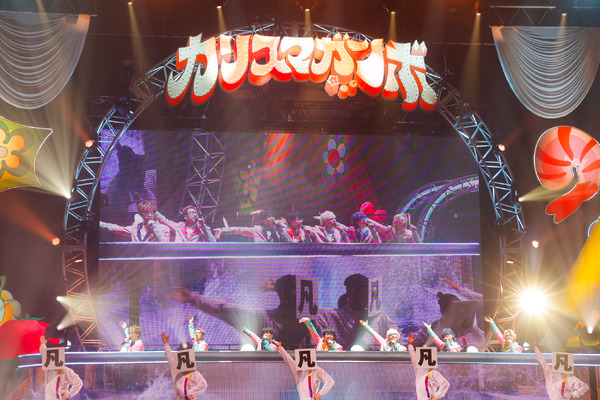 超人的シェアハウスストーリー『カリスマ』ライブツアー「カリスマガンボツアー」レポート／Photo by江藤はんな