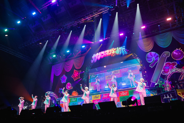 超人的シェアハウスストーリー『カリスマ』ライブツアー「カリスマガンボツアー」レポート／Photo by江藤はんな