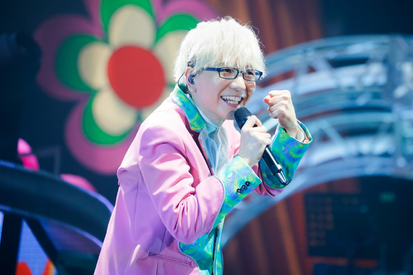 超人的シェアハウスストーリー『カリスマ』ライブツアー「カリスマガンボツアー」レポート／Photo by江藤はんな