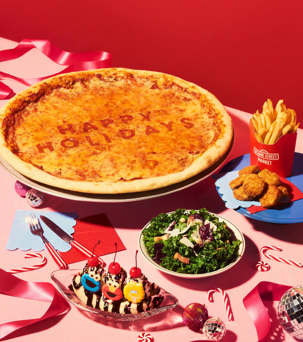 ENJOY A HOLIDAY PIZZA PARTY