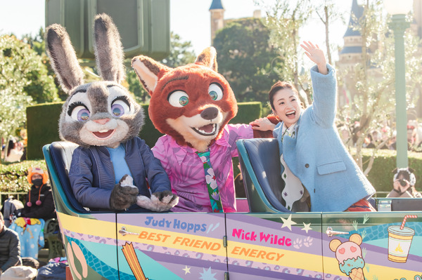 上戸彩がジュディ＆ニックとサプライズ登場！東京ディズニーランドでスペシャルグリーティング開催