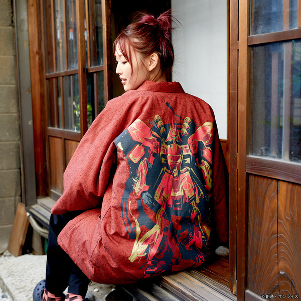 STRICT-G JAPAN 宮田織物『機動戦士ガンダム 逆襲のシャア』半纏　サザビー（レッド）　着用イメージ