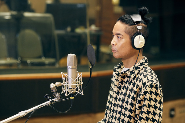 久保田利伸 アニメの世界に初出演！活動40周年を迎え初の挑戦にドキドキのアフレコ現場映像を公開！主題歌も担当！