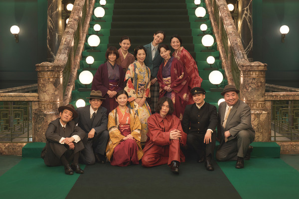 第75回NHK紅白歌合戦　米津玄師「さよーならまたいつか！」 パフォーマンス写真