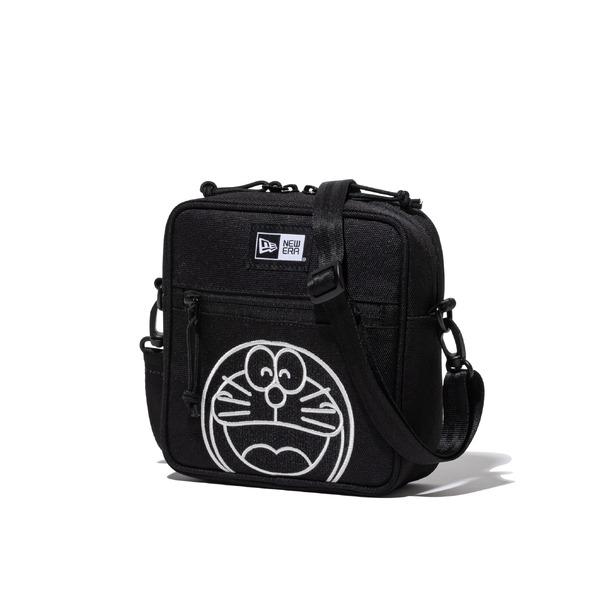 ニューエラ『ドラえもん』オリジナルコレクション新作「Square Shoulder Pouch」