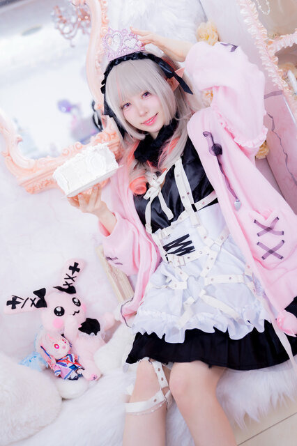 てらひな（X：@hi_na_3103）、撮影：眠りの森のえふじてや（X：@ehuzi_teya）