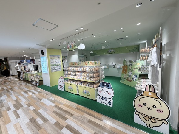 『ちいぽけ』初公式グッズ発売ポップアップイベント初日の様子