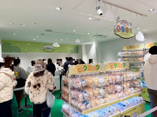 『ちいぽけ』初公式グッズ発売ポップアップイベント初日の様子