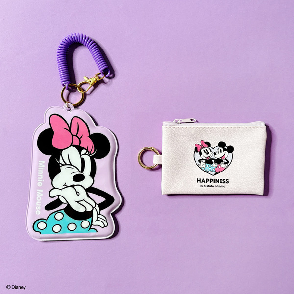 ダイカットカードケース　　　　　　　　　　　　　　　　　カラビナ付きミニポーチ　各330円（税込）