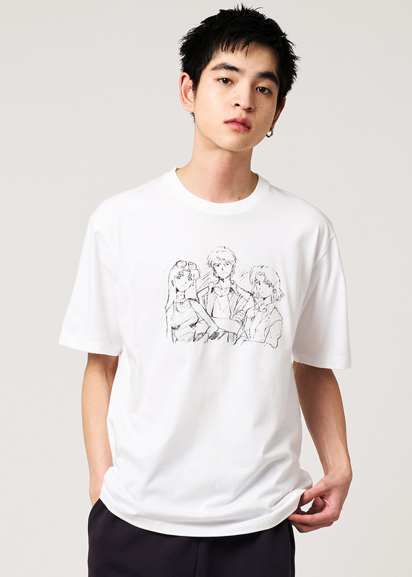 アニメ『新世紀エヴァンゲリオン』×グラニフ　「ネルフ、誕生」｜Tシャツ　着用イメージ